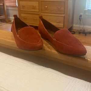 White Mountain Paprika Genuine Leather Suede pointed toe loader (pb)